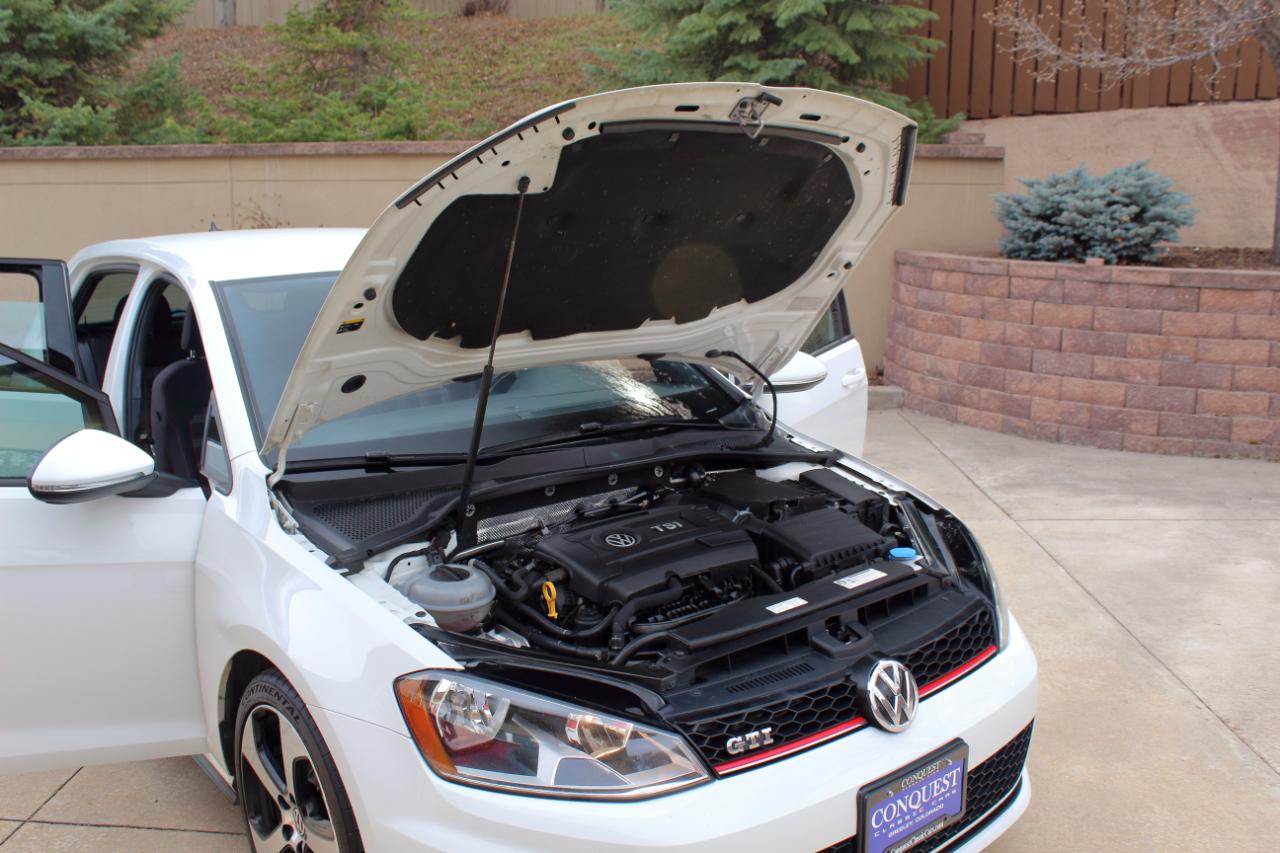 Volkswagen Golf GTI S 6A 4-Door 2017