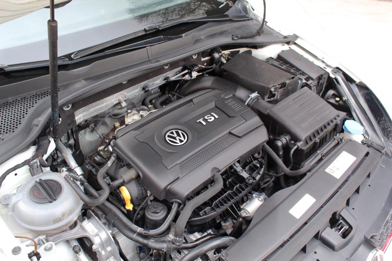 Volkswagen Golf GTI S 6A 4-Door 2017