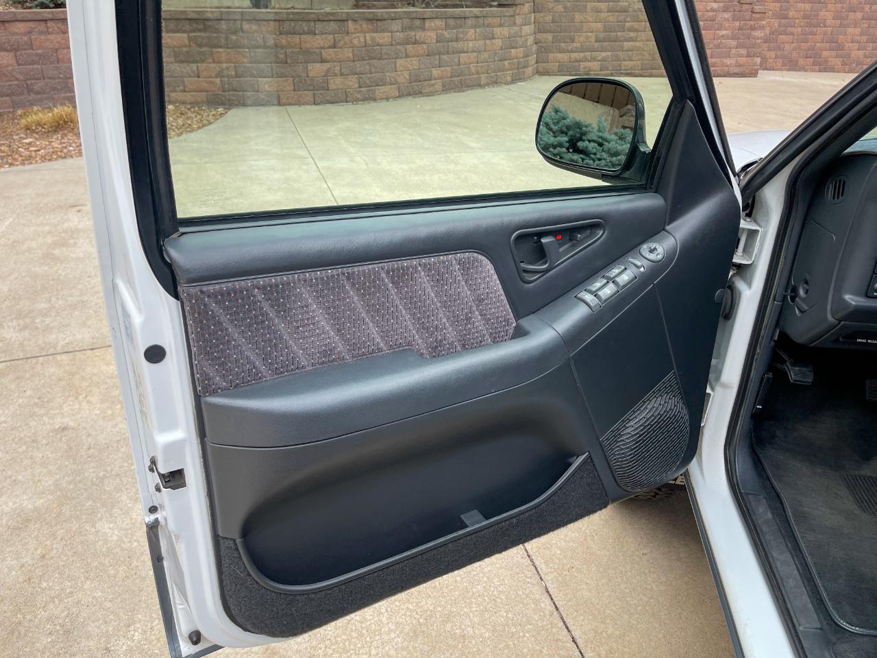 GMC Jimmy SL 4-Door 4WD 1997