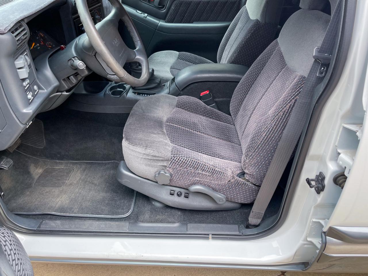 GMC Jimmy SL 4-Door 4WD 1997