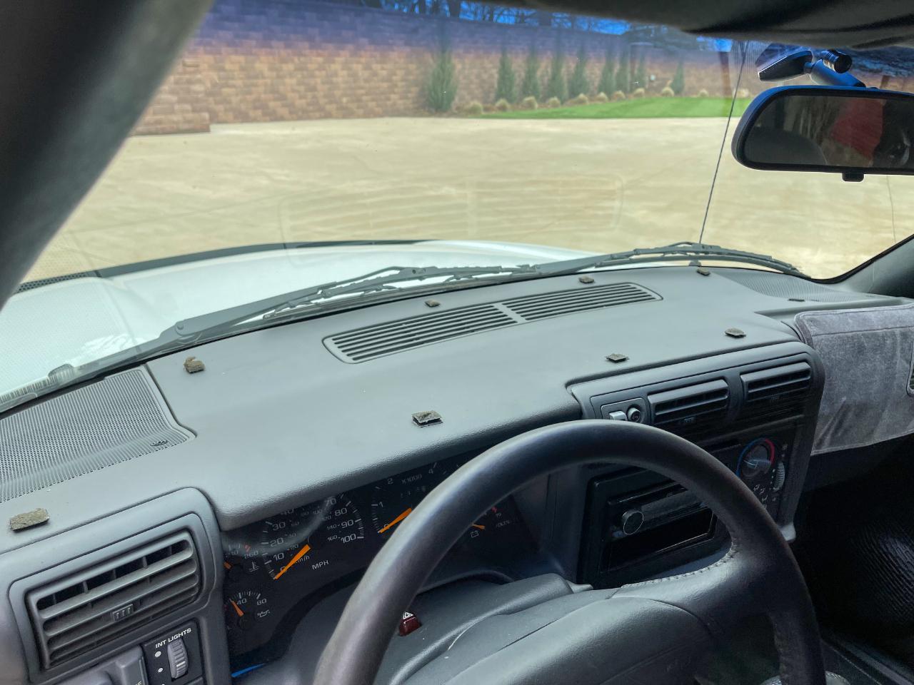 GMC Jimmy SL 4-Door 4WD 1997