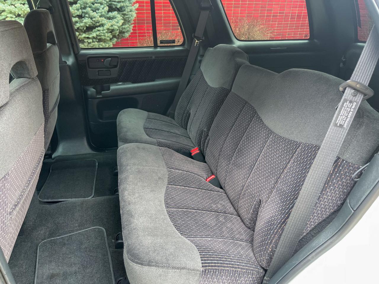 GMC Jimmy SL 4-Door 4WD 1997