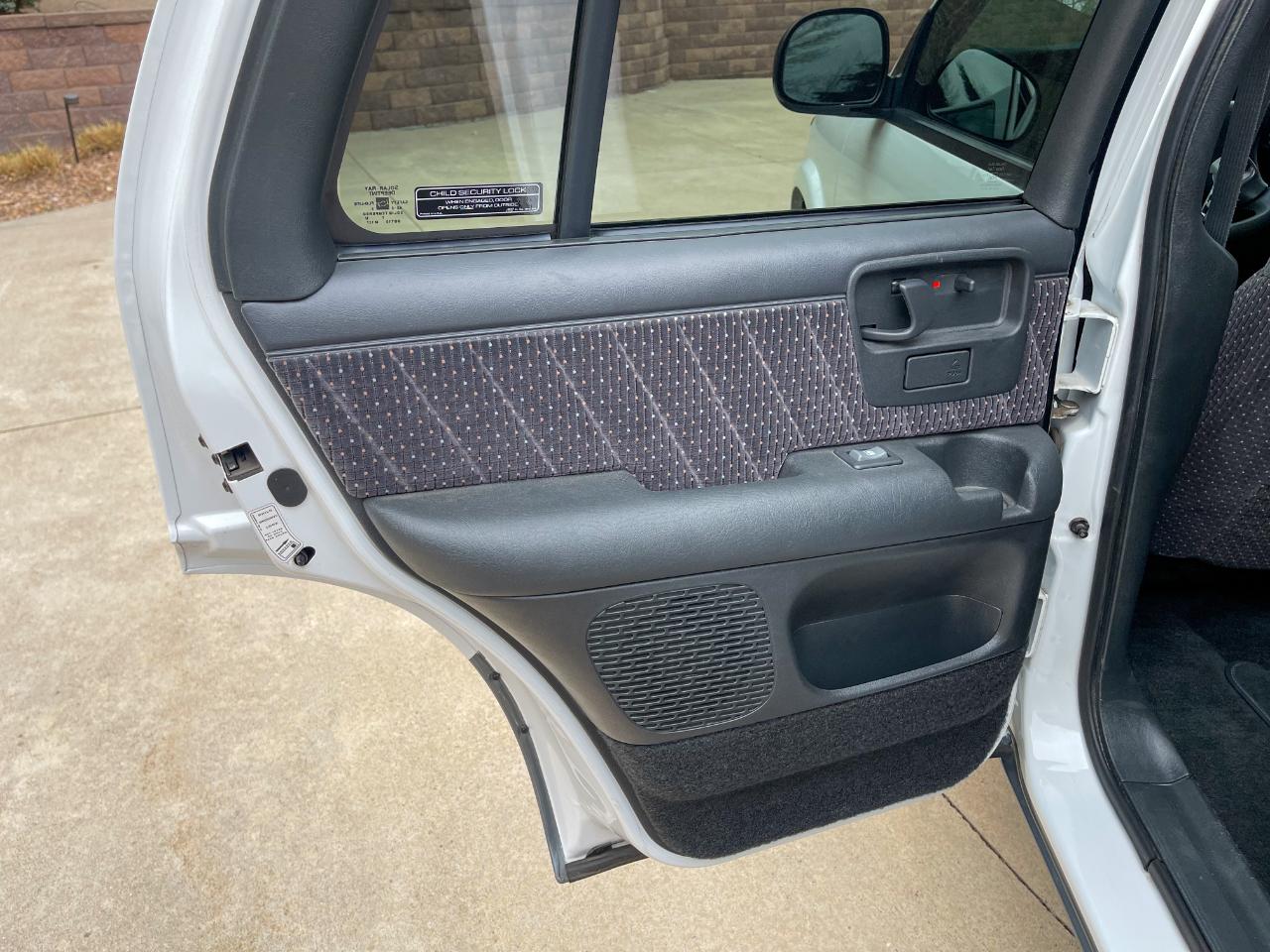 GMC Jimmy SL 4-Door 4WD 1997