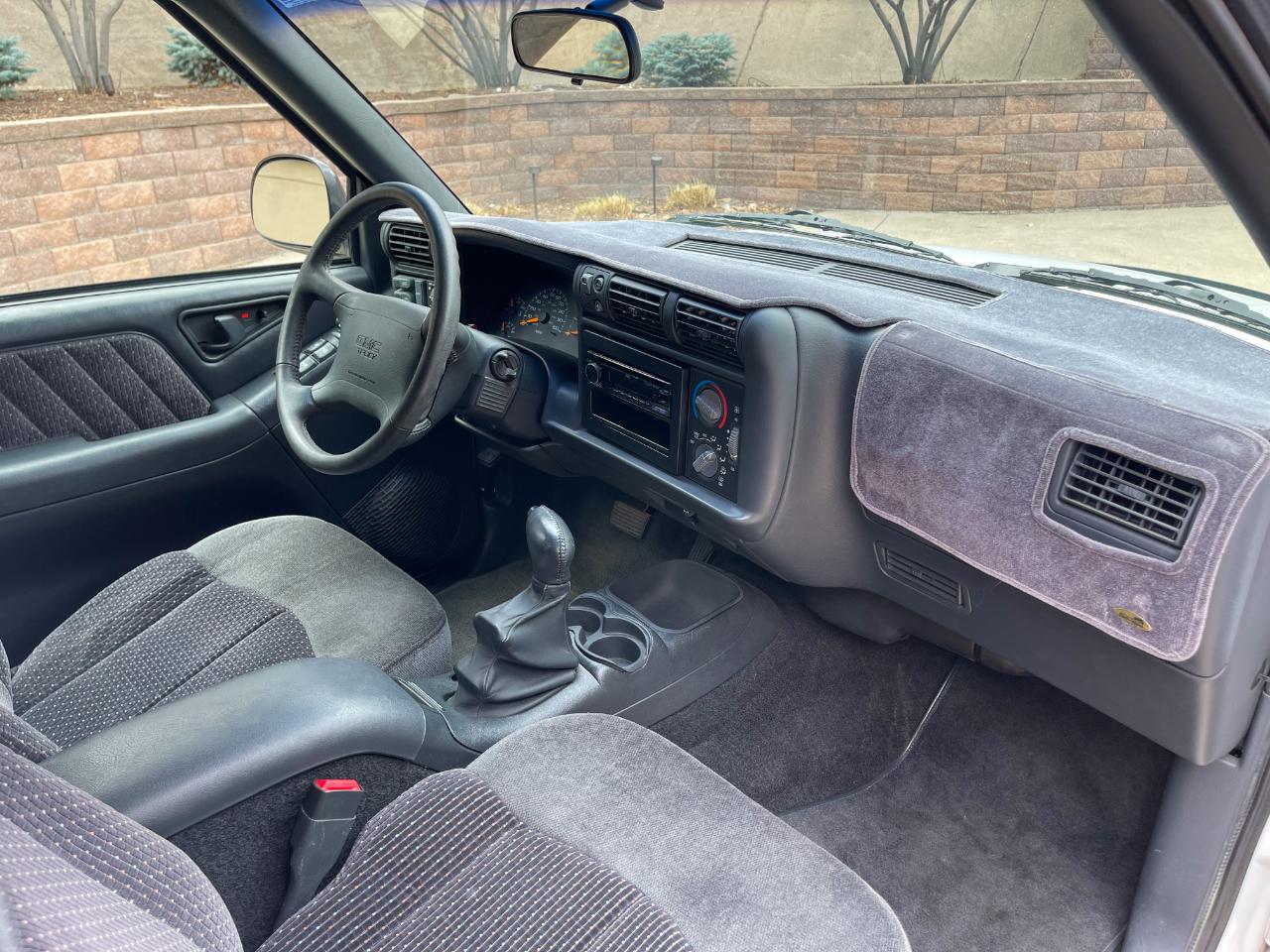 GMC Jimmy SL 4-Door 4WD 1997