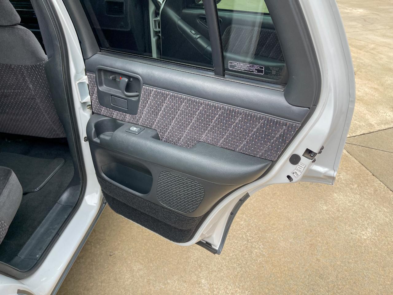 GMC Jimmy SL 4-Door 4WD 1997