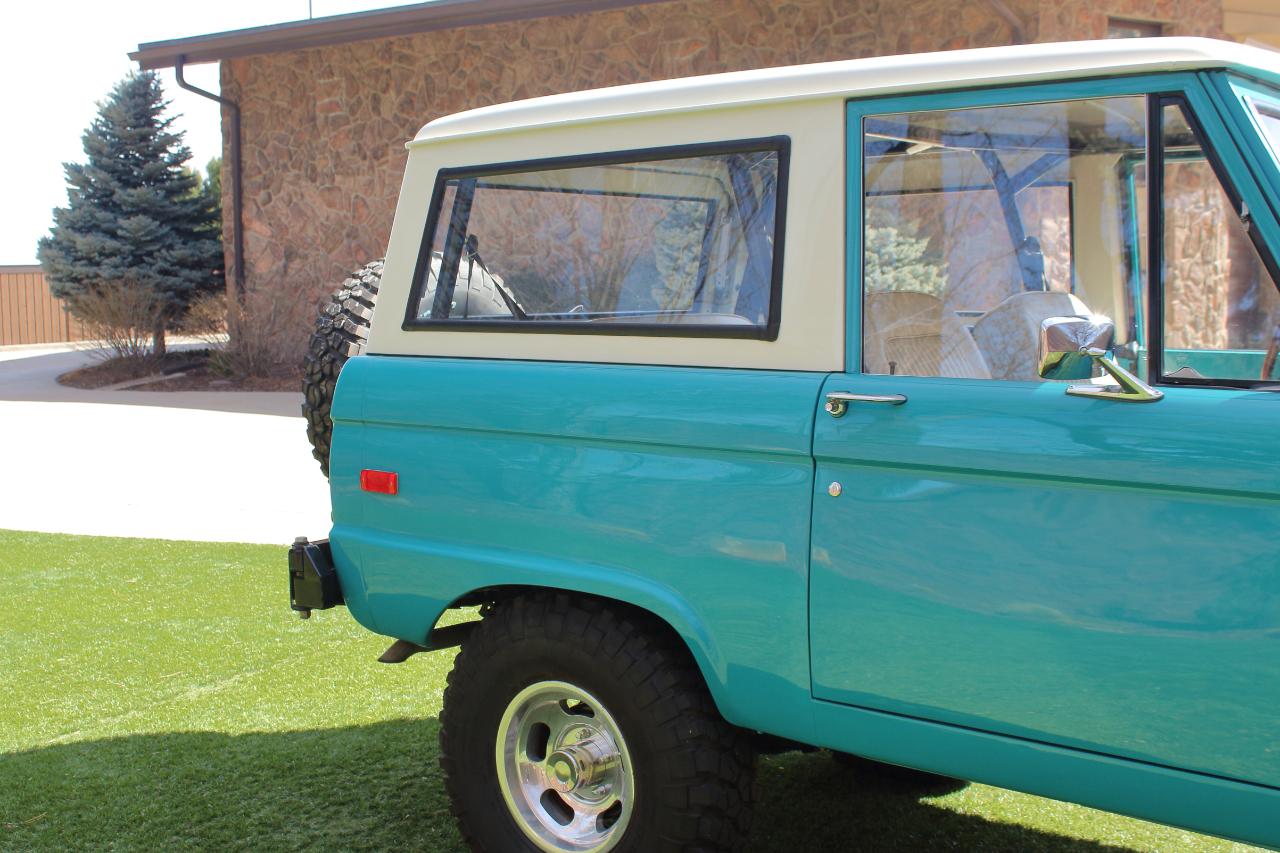 Ford Bronco  1974