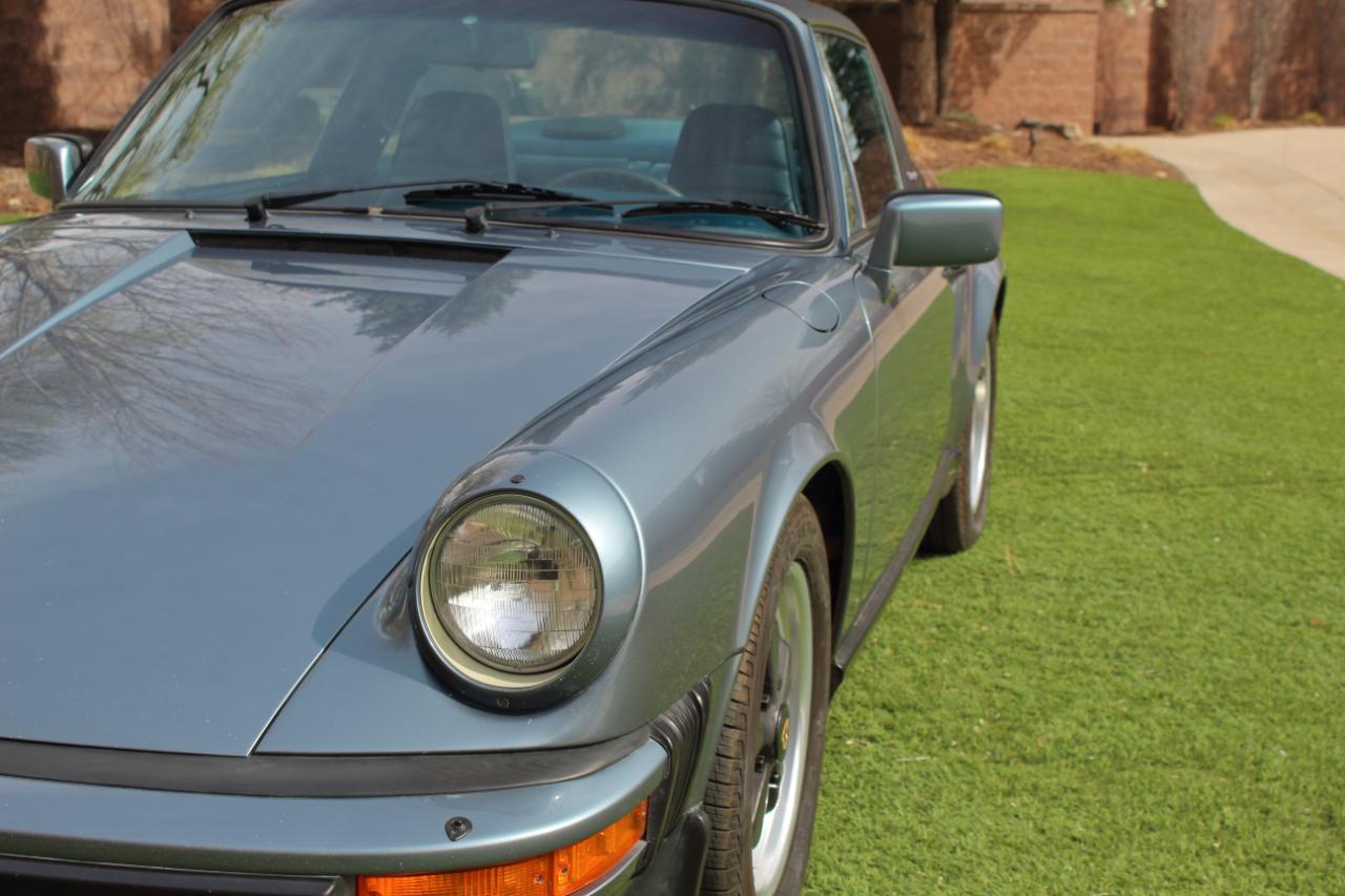Porsche 911 Carrera 1984