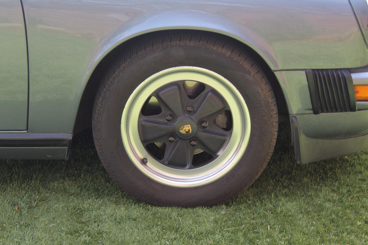 Porsche 911 Carrera 1984