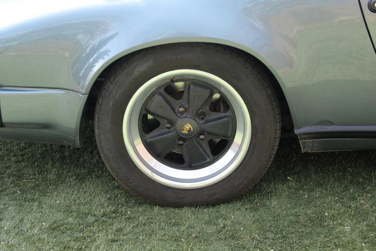 Porsche 911 Carrera 1984