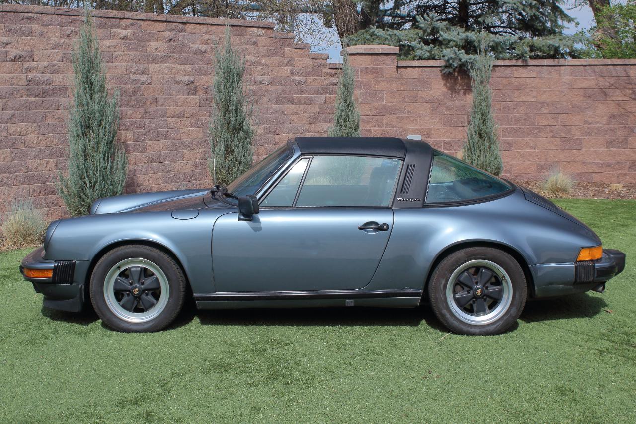 Porsche 911 Carrera 1984