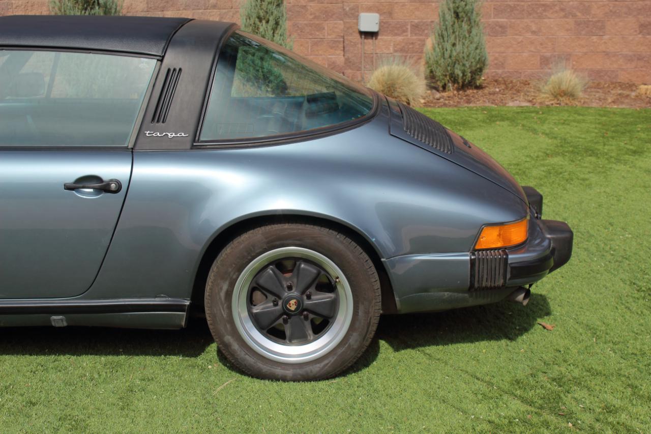 Porsche 911 Carrera 1984