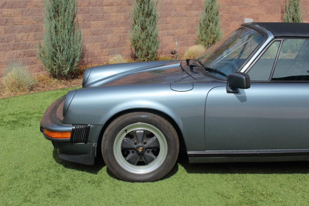 Porsche 911 Carrera 1984