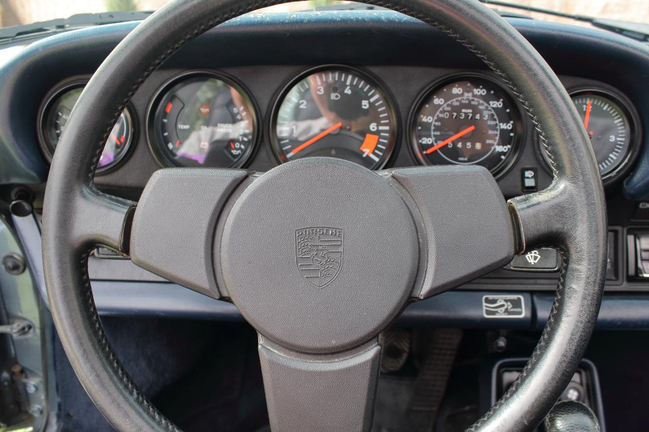Porsche 911 Carrera 1984