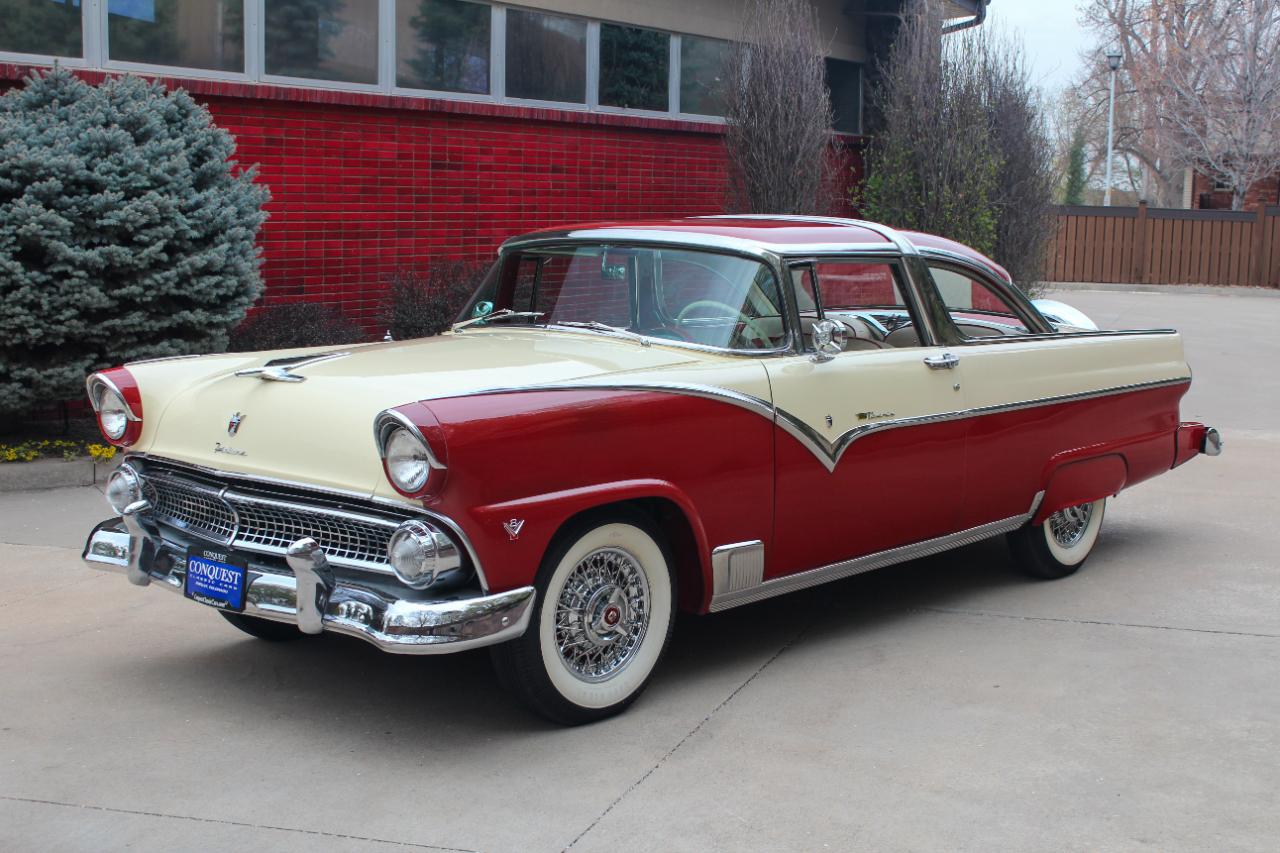 Ford Crown Victoria  1955