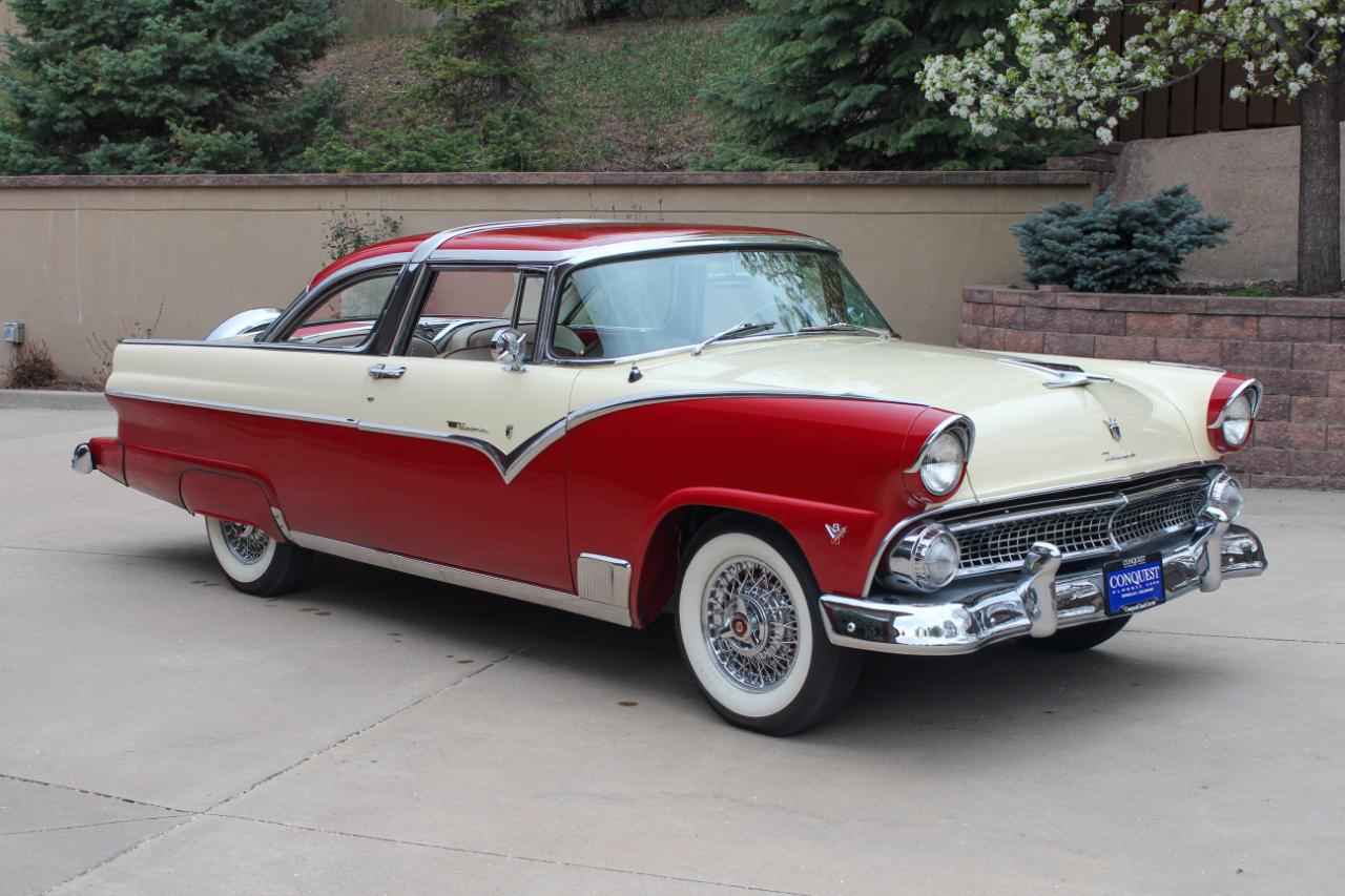 Ford Crown Victoria  1955