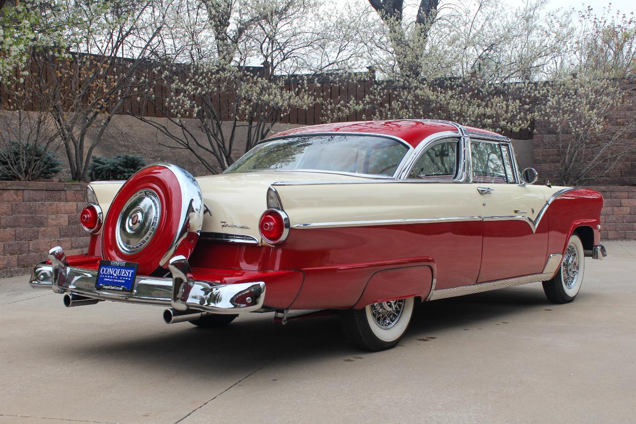 Ford Crown Victoria  1955