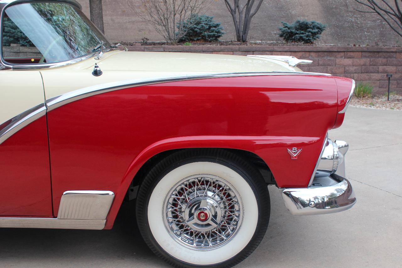 Ford Crown Victoria  1955