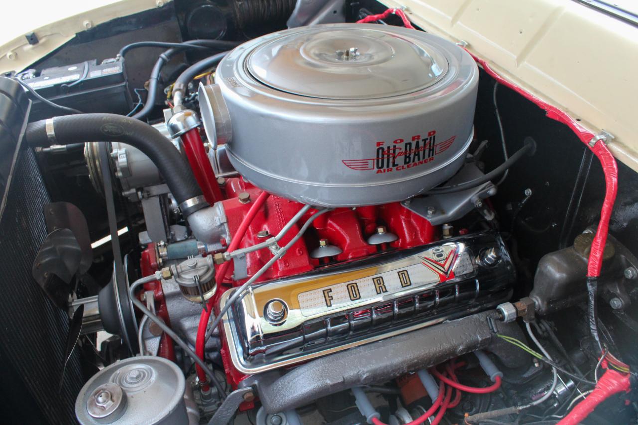 Ford Crown Victoria  1955