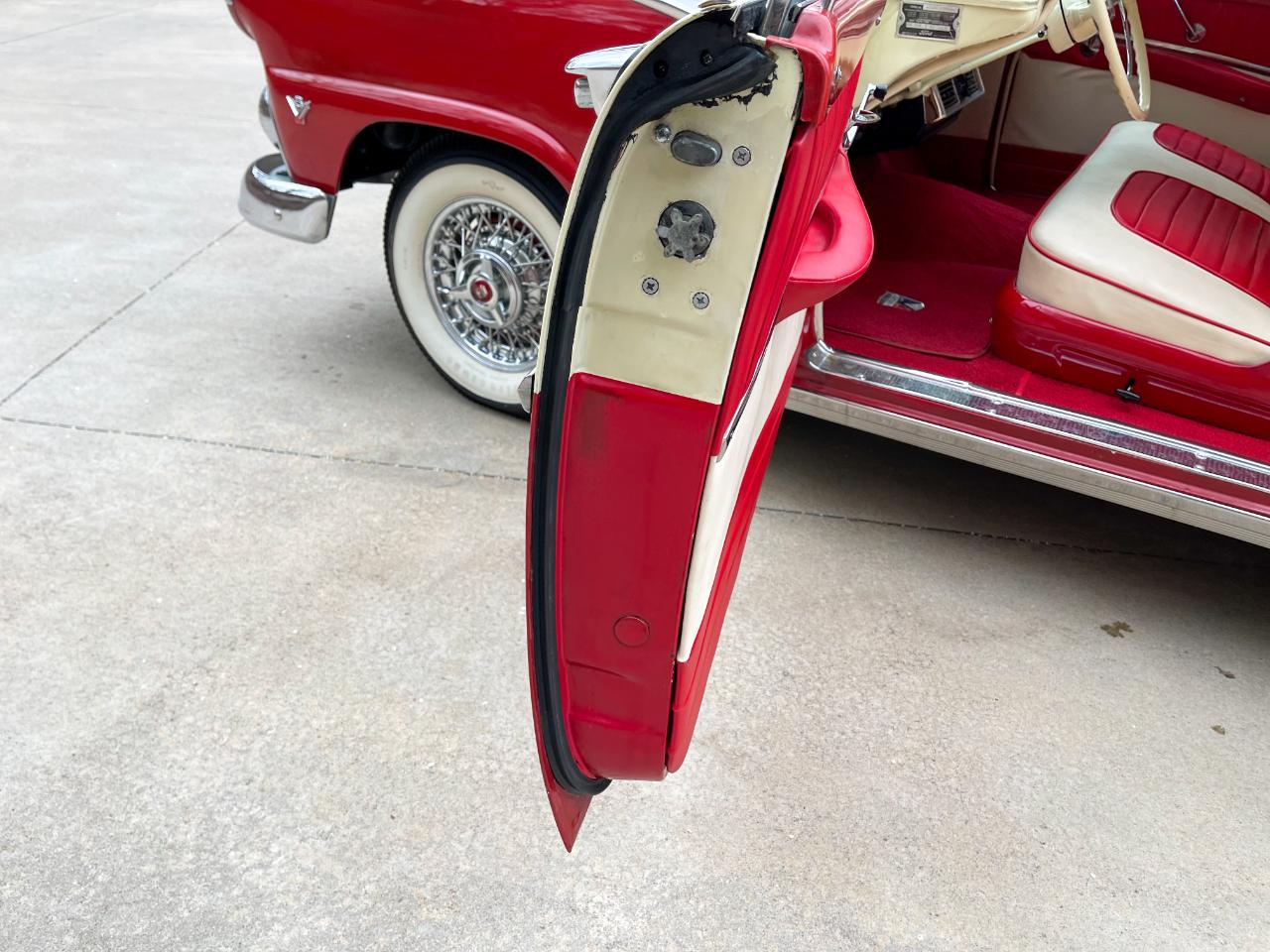 Ford Crown Victoria  1955