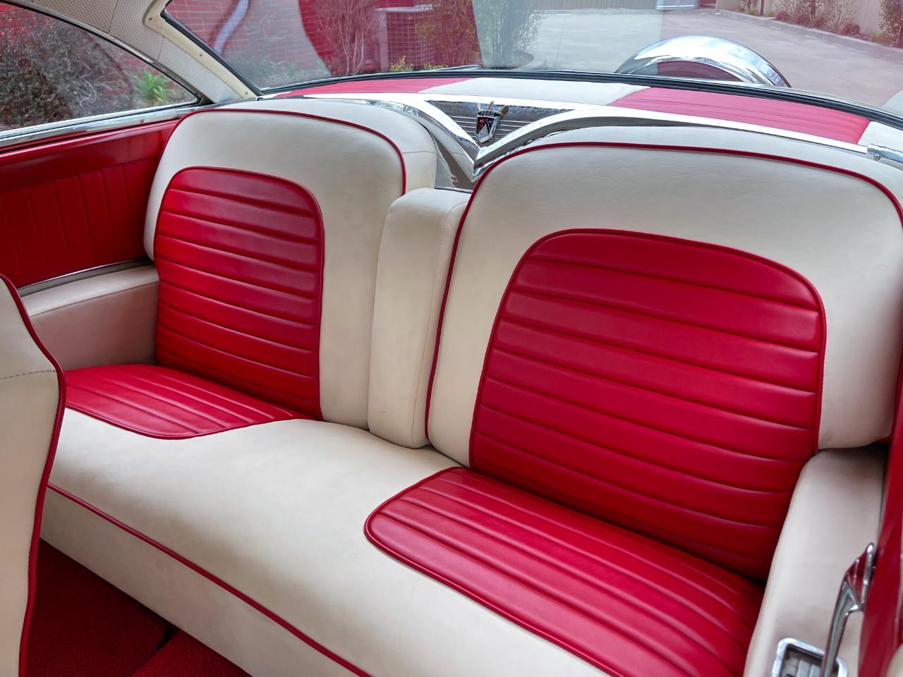 Ford Crown Victoria  1955