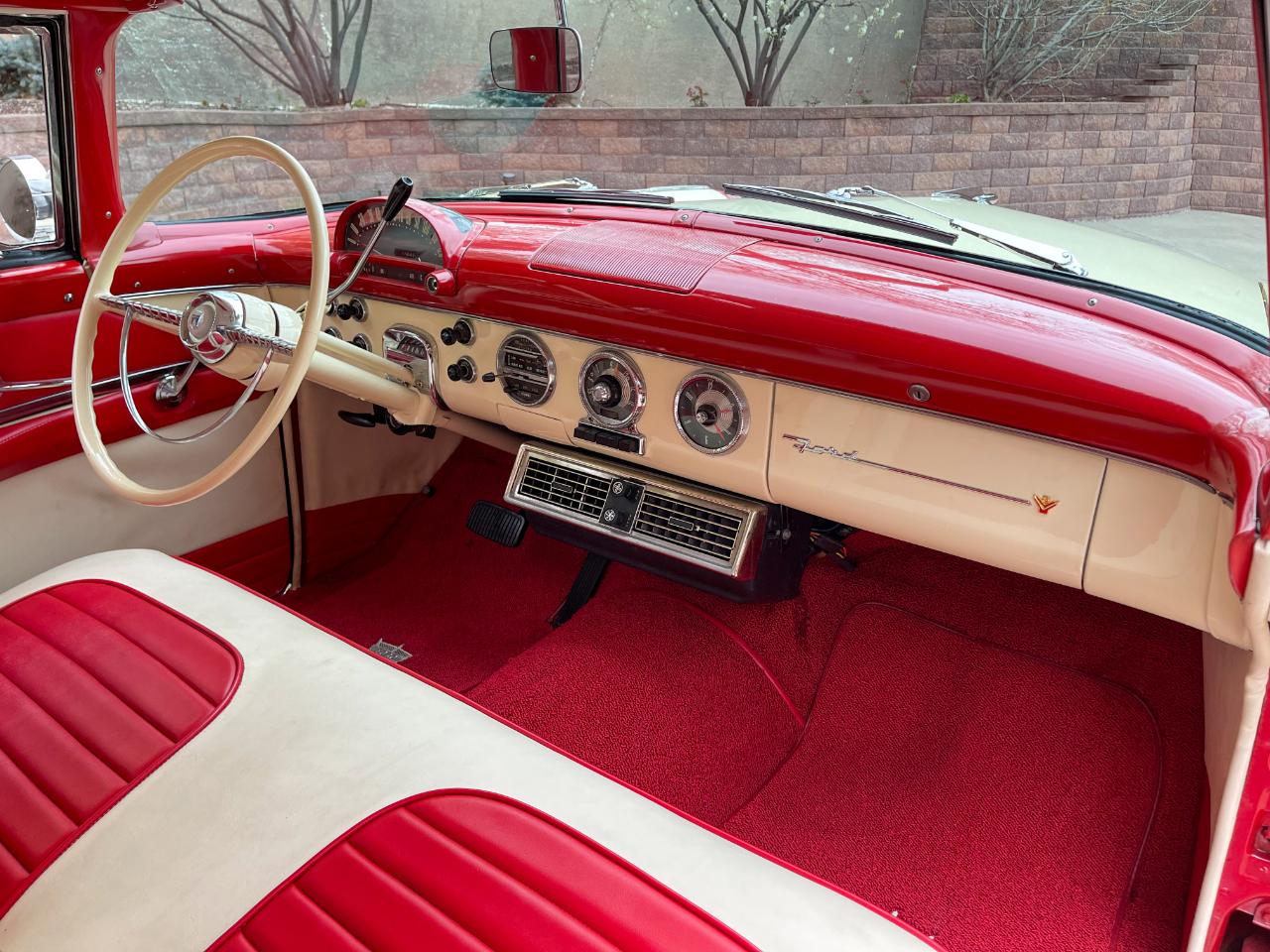 Ford Crown Victoria  1955