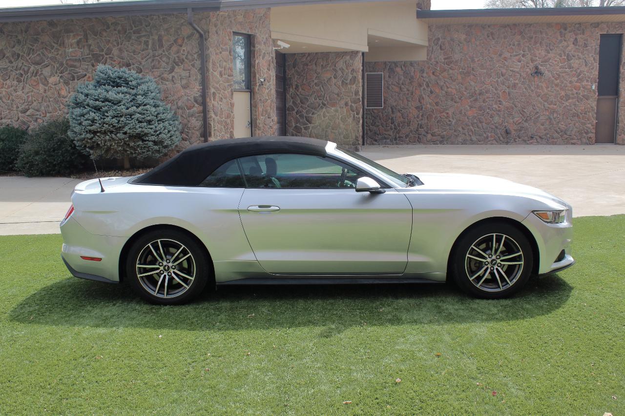 Ford Mustang EcoBoost Premium Convertible 2017