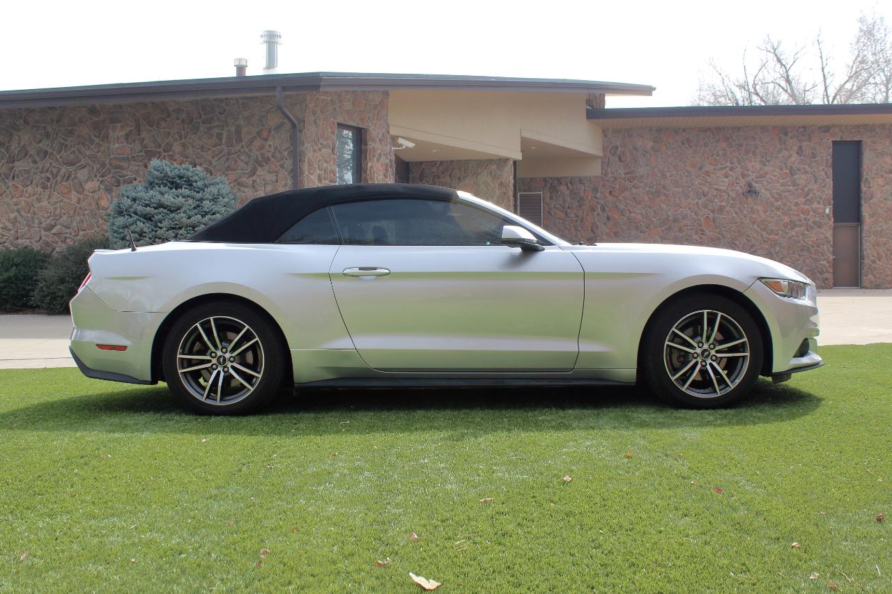 Ford Mustang EcoBoost Premium Convertible 2017