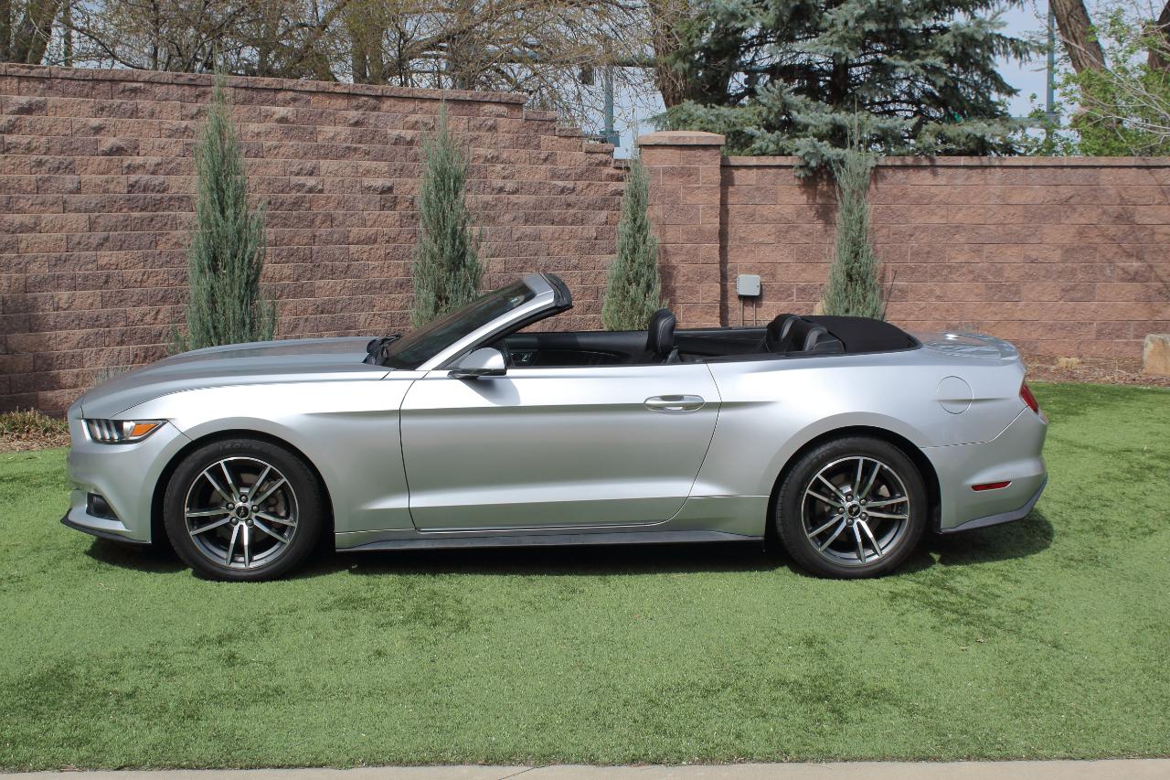 Ford Mustang EcoBoost Premium Convertible 2017
