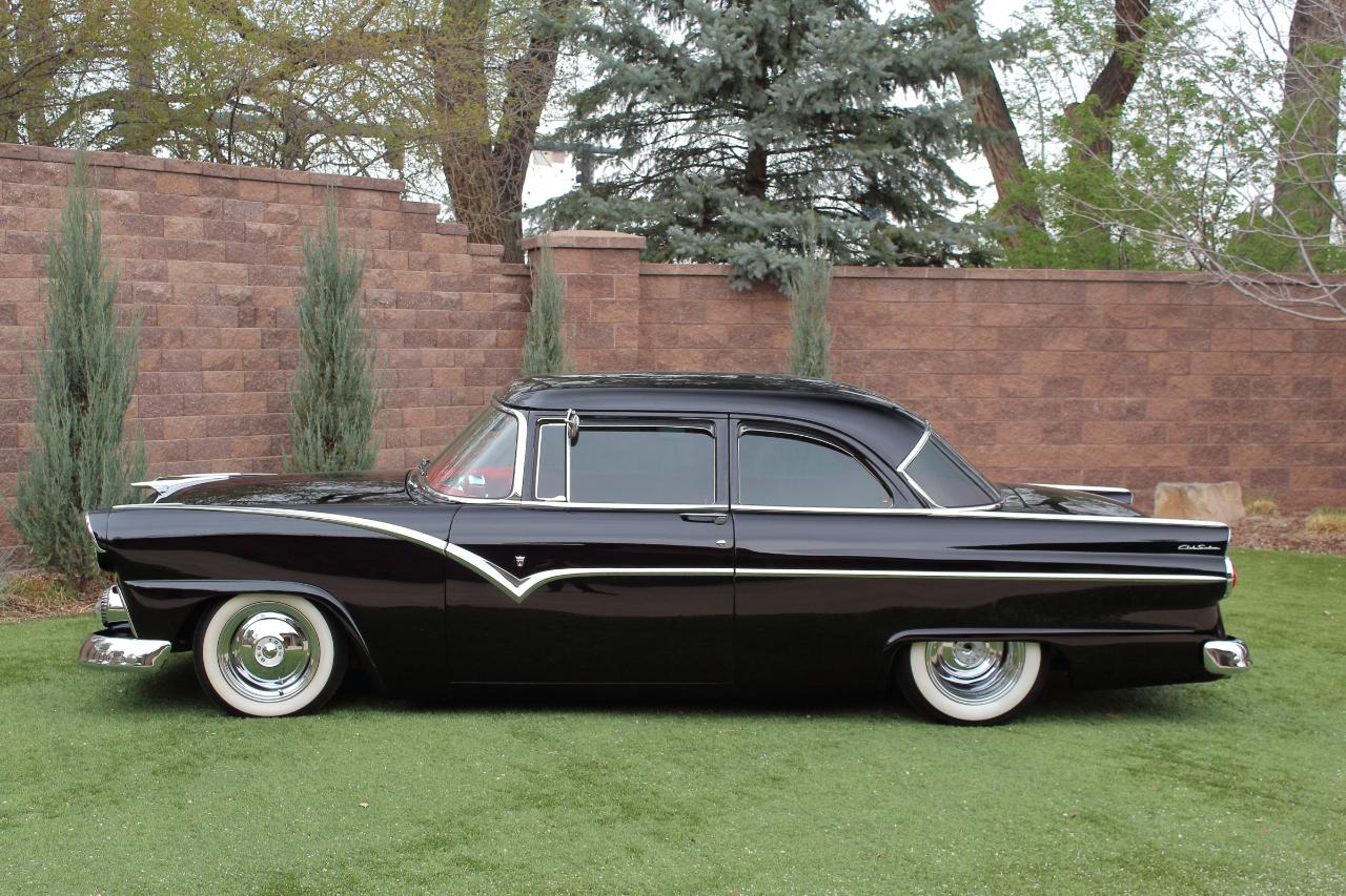 Ford Fairlane  1955