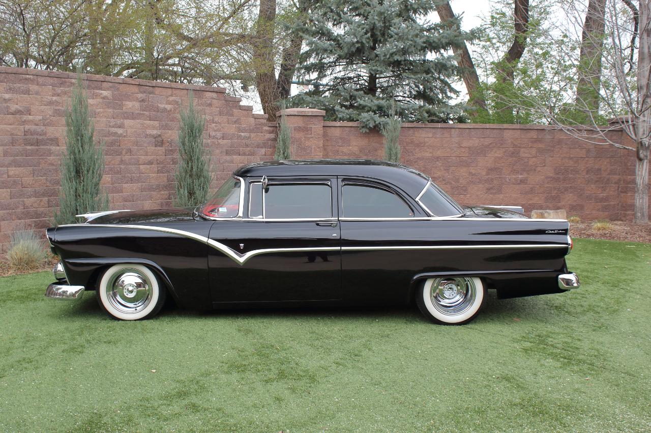 Ford Fairlane  1955