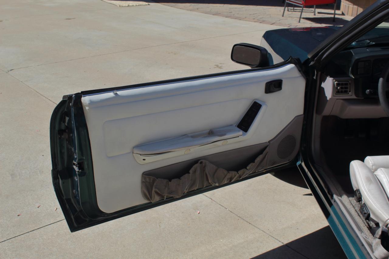 Ford Mustang LX 5.0L convertible 1991