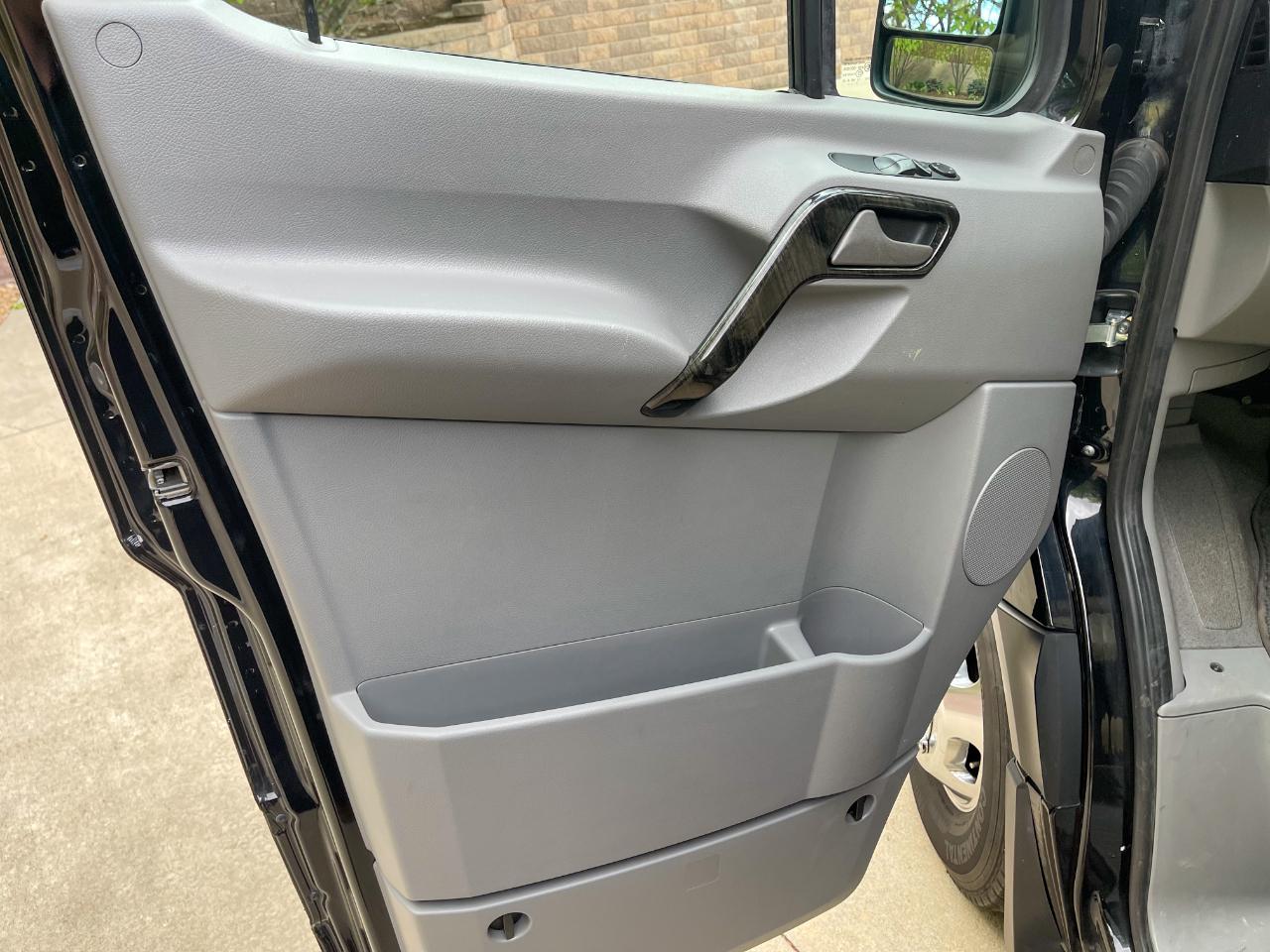 Mercedes-Benz Sprinter 3500 170-in. WB 2017