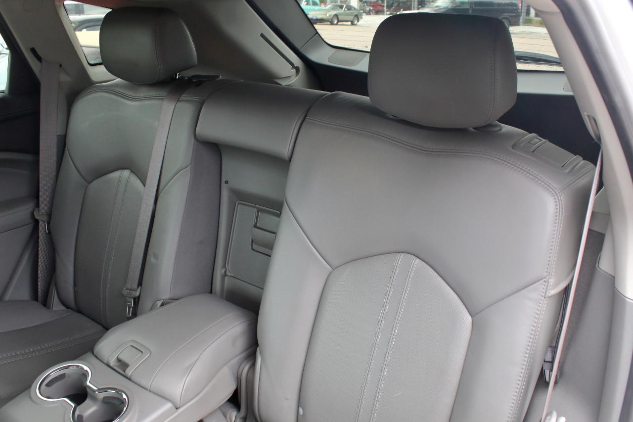 Cadillac SRX Luxury Collection AWD 2011