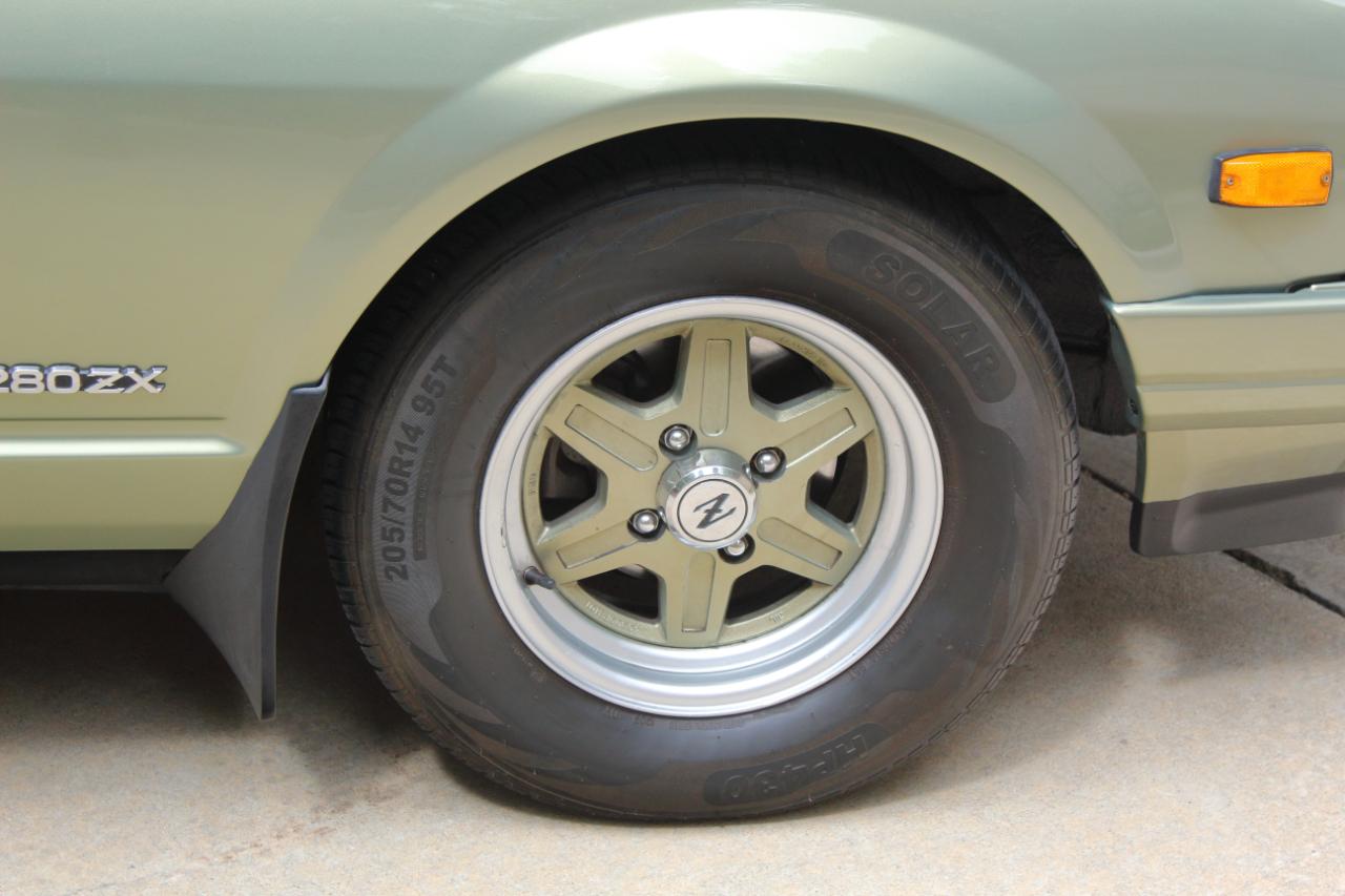 Datsun 280ZX Base 1983