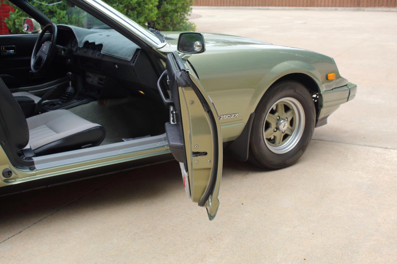 Datsun 280ZX Base 1983