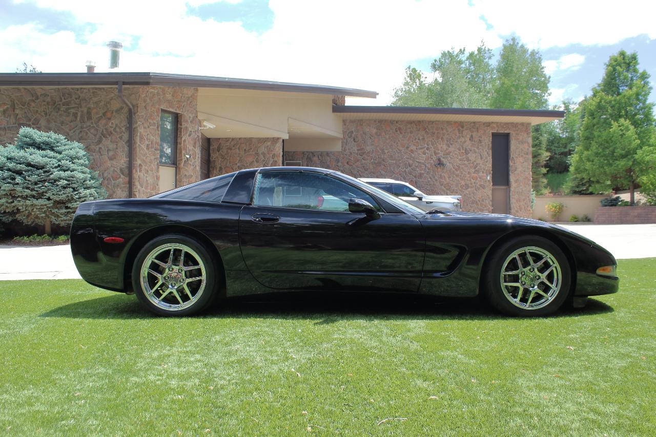 Chevrolet Corvette Coupe 1999