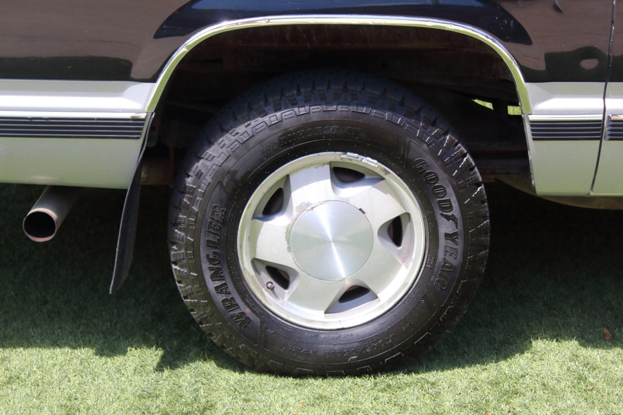 Chevrolet Suburban K1500 4WD 1994