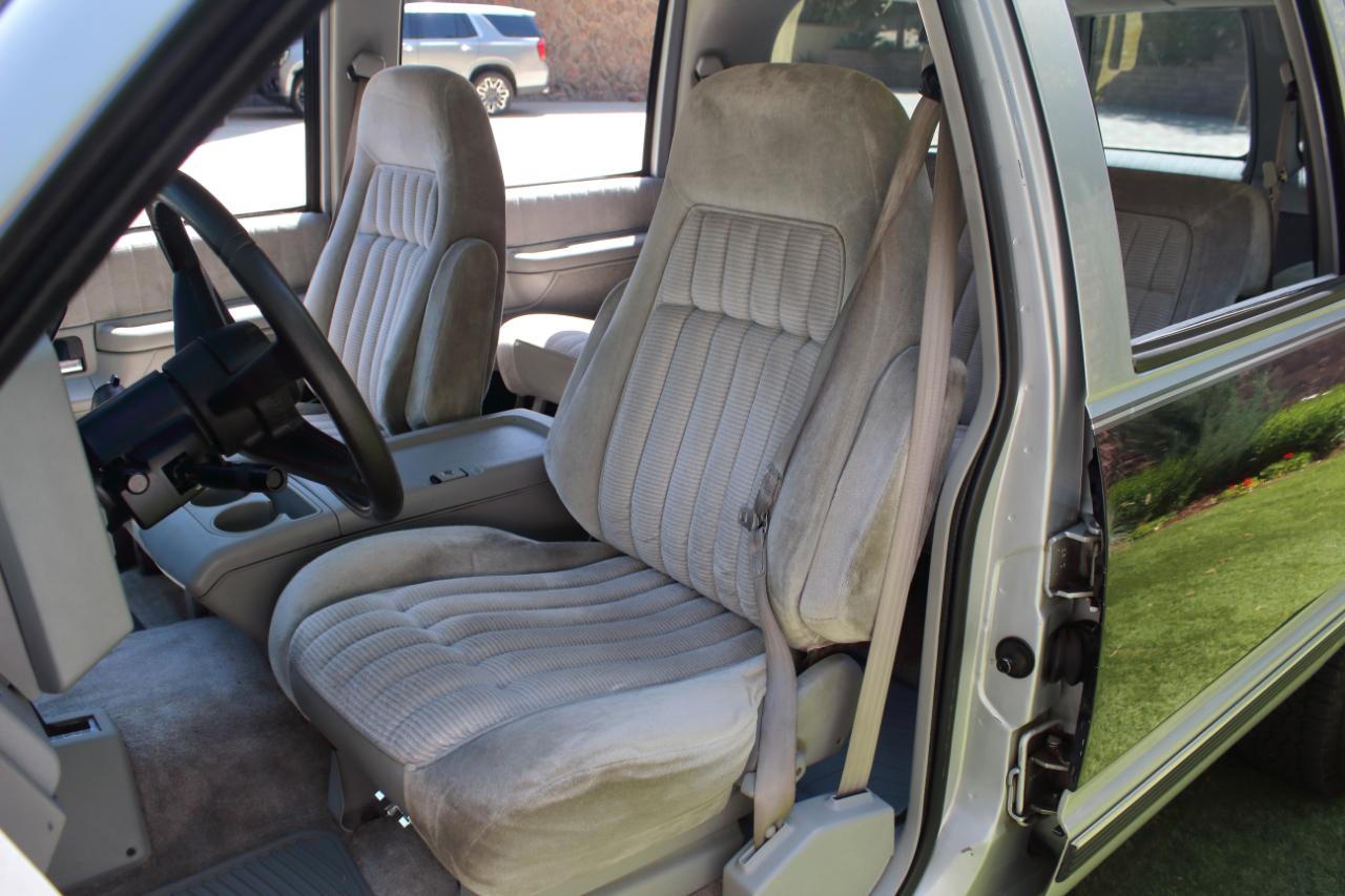 Chevrolet Suburban K1500 4WD 1994