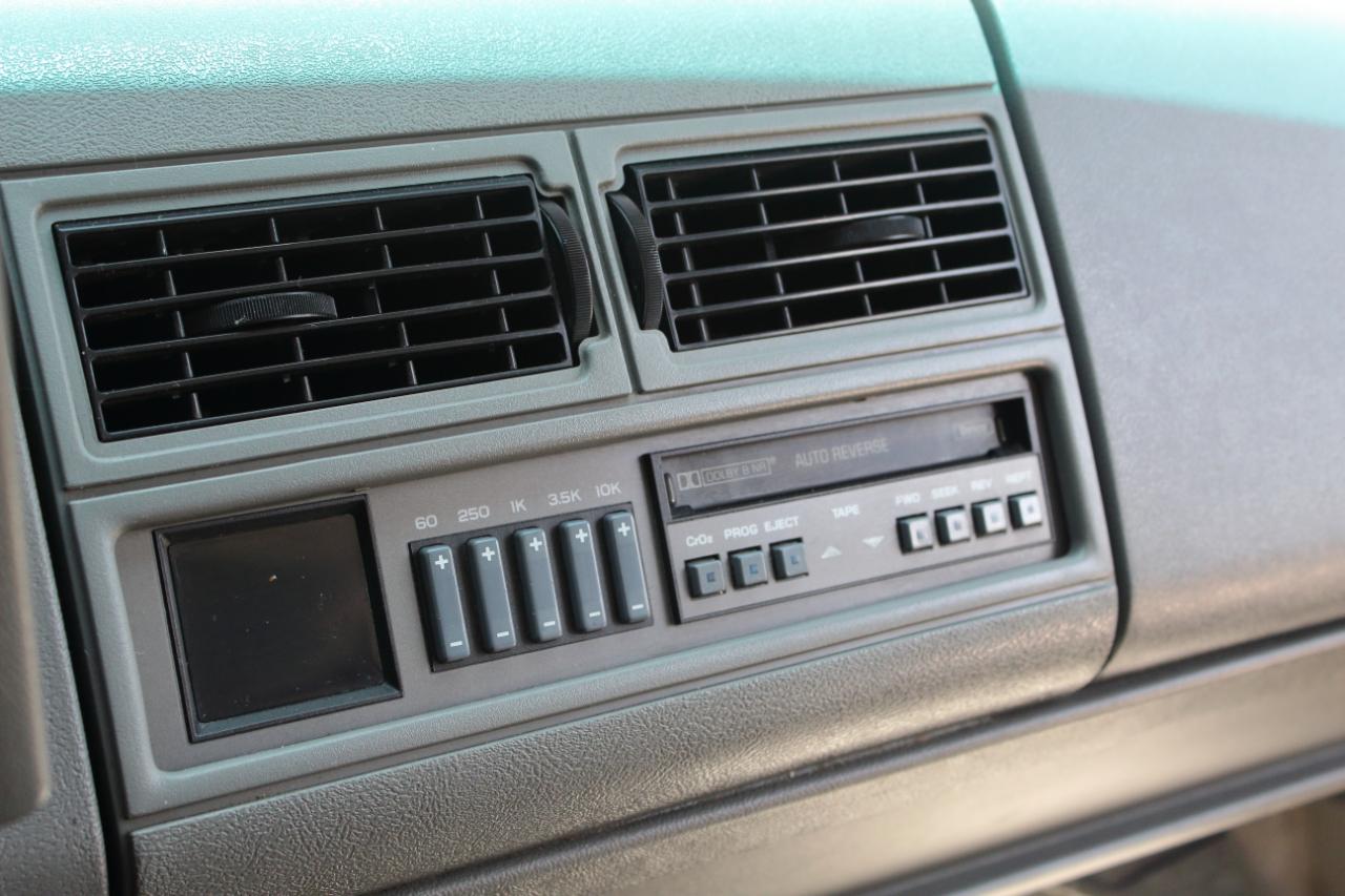 Chevrolet Suburban K1500 4WD 1994