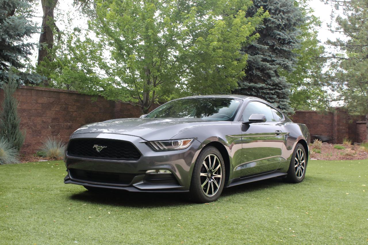 Ford Mustang V6 Coupe 2017