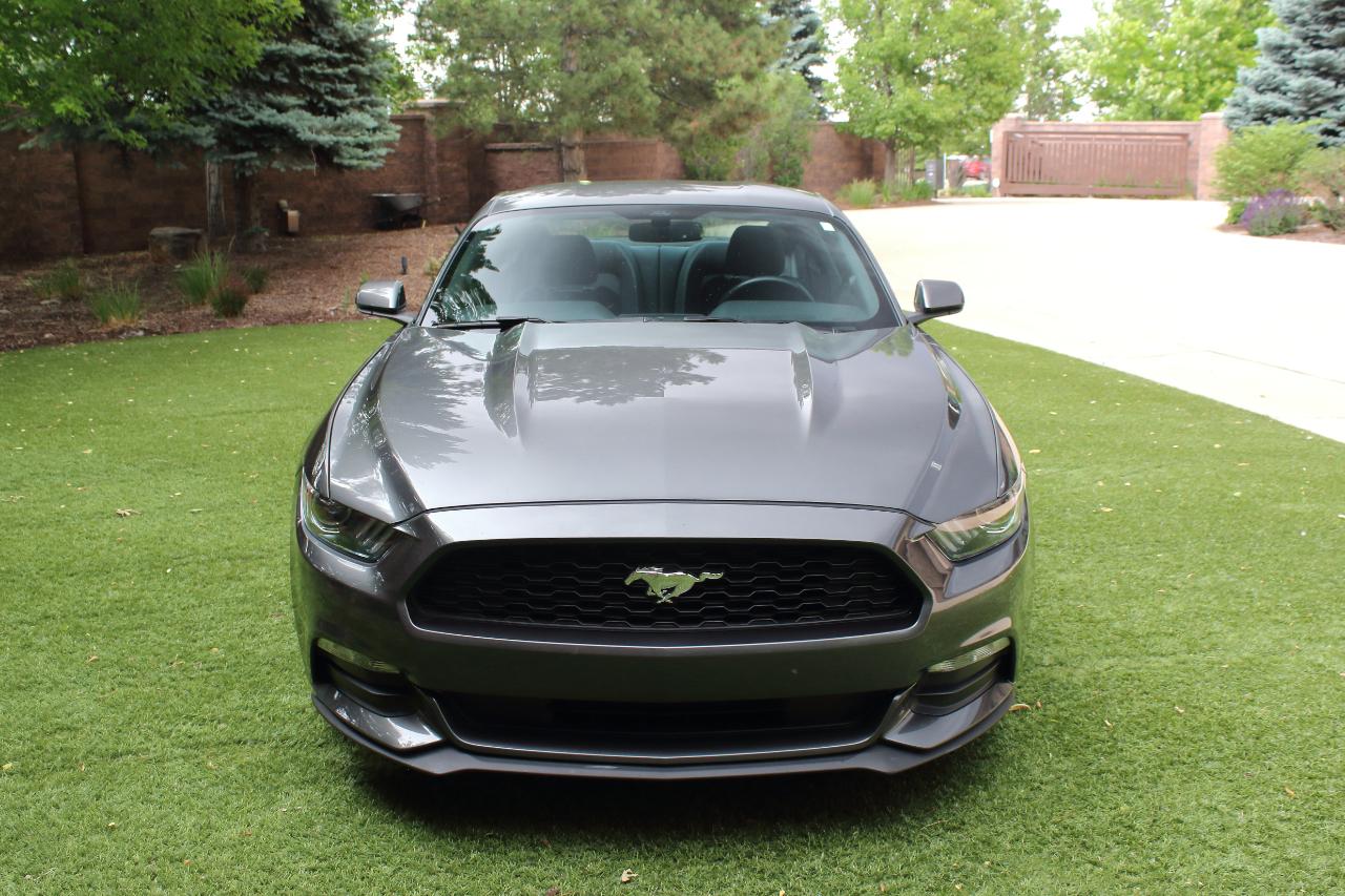 Ford Mustang V6 Coupe 2017