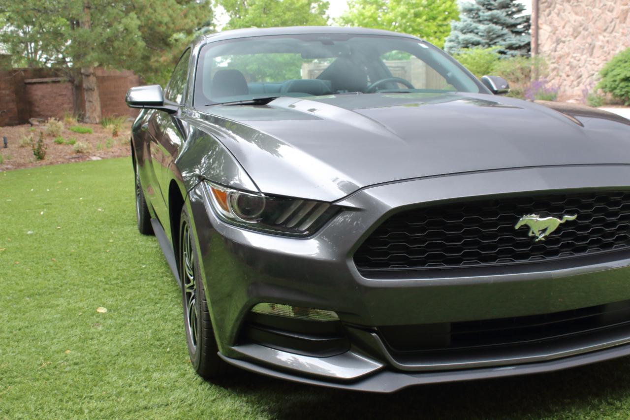 Ford Mustang V6 Coupe 2017