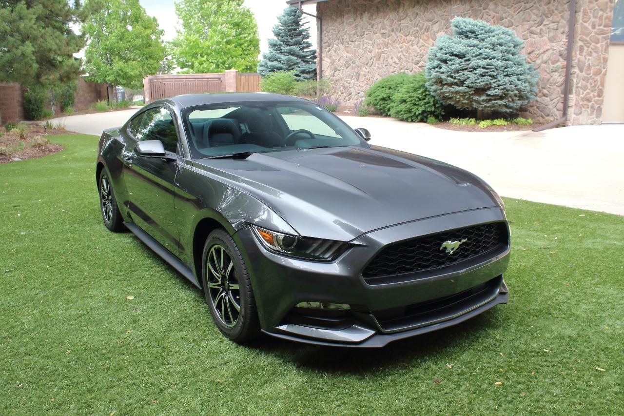 Ford Mustang V6 Coupe 2017