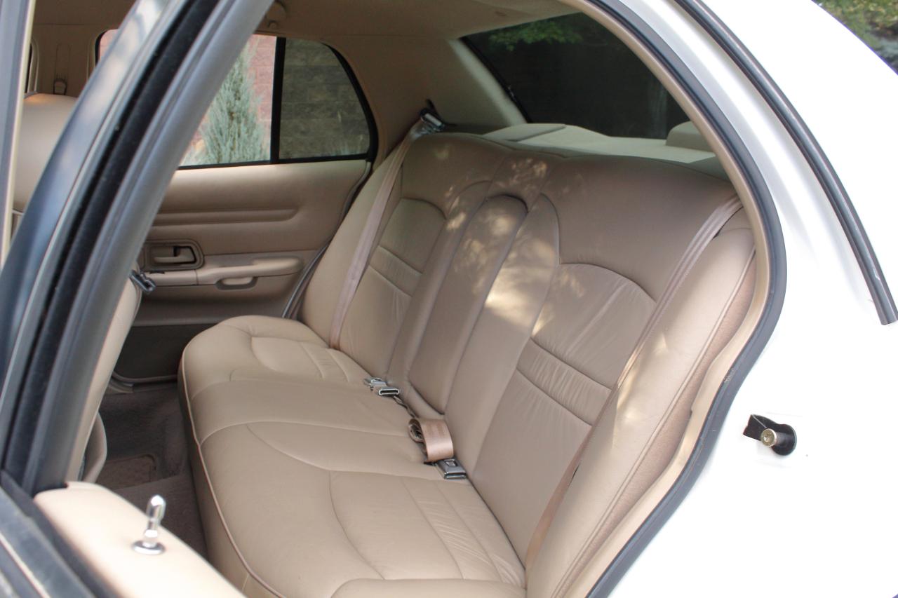 Ford Crown Victoria LX 1999