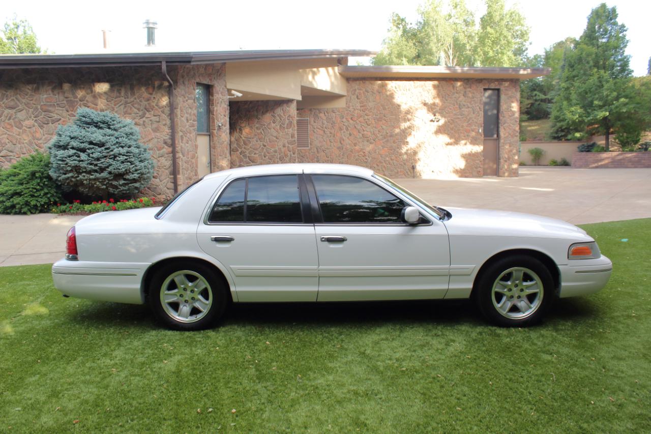 Ford Crown Victoria LX 1999