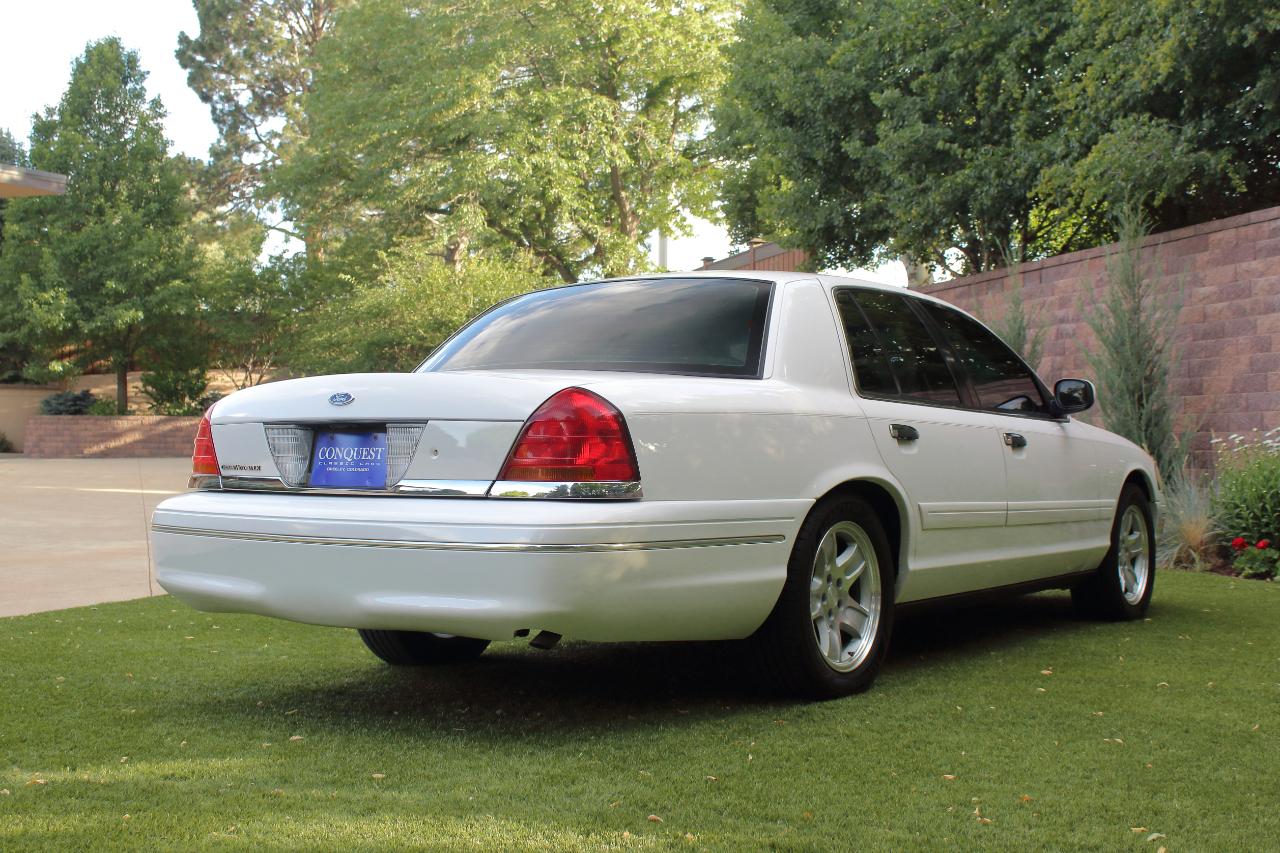 Ford Crown Victoria LX 1999