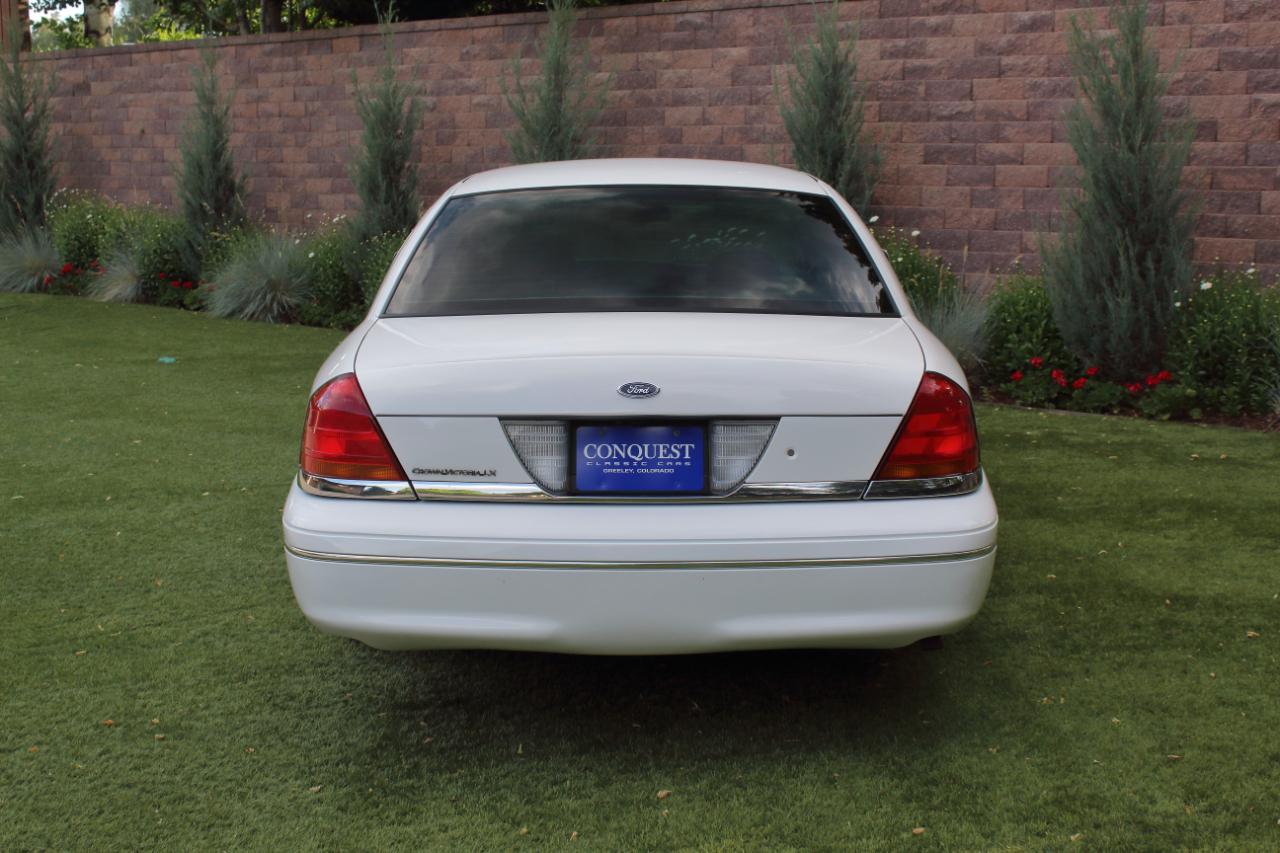 Ford Crown Victoria LX 1999