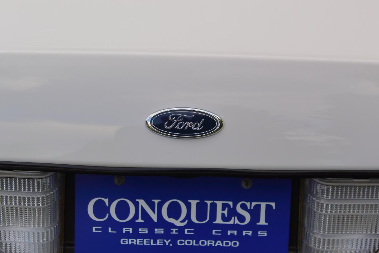 Ford Crown Victoria LX 1999