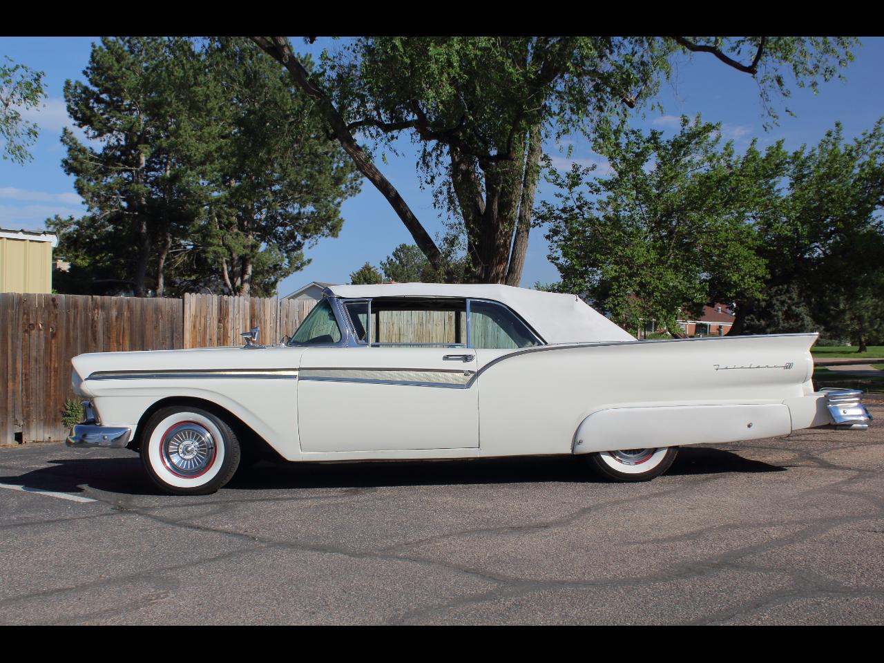 Ford Fairlane Sunliner Convertible  1957