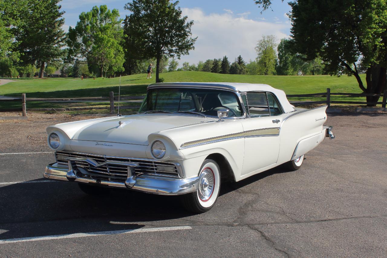 Ford Fairlane Sunliner Convertible  1957